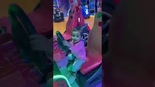 #shorts #babyplaying #wheelsonthebus #babyplayingvideo #babyshark