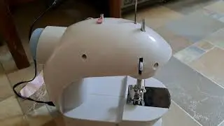 Miniature Sewing Machine Elcom EL-401C
