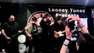 Thursday @ Looney Tunes 