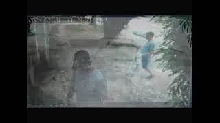 Feiticeiro colocando lençol na porta da minha casa