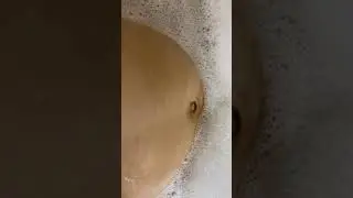 Gassy Gurgles in the Bath 😏