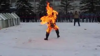 Разгон беспорядков, горение - каскадер Хазиев Руслан. Учения. Спецоперация ОМОН.