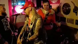 Hank & His Wild Raccoons - Mystery Train