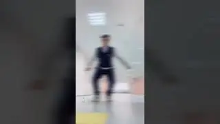 Серёга танцует👍😁-