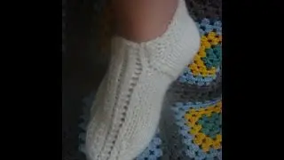 Как связать следочки спицами без шва на двух спицах?