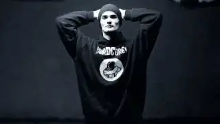 MD Beddah - В  минута на мълчание