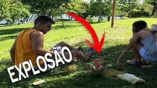 EXPLODINDO MELANCIA COM ELÁSTICOS !!! Ft. Guilherme Alemão