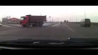 Pedestres se Salvam de Acidentes Fatais
