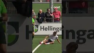 Hadden deze kaarten rood moeten zijn? Verhit voetbalpotje.. #oost #voetbal