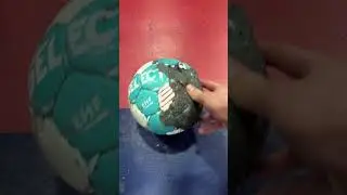 Cleaning Sticky Balls ⚽