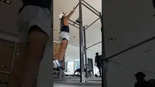 A muscle up from the spider verse 👀😳🥵 #shorts #calisthenics #anime #spiderman #muscleup #viral
