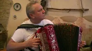 Ты рядом со мной на гармони.