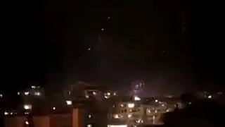 صنعاء الان تشتعل بالرصاص والالعاب النارية فرحا بفوز المنتخب اليمن على نظيره السعودي وبطولة غرب اسيا