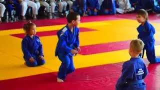 Подарок Президенту РФ Путину В.В. от Детской команды DT Sevastopol Kids ( г. Севастополь )