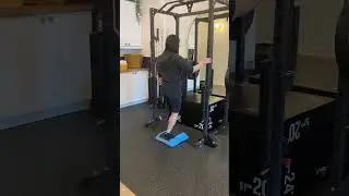 Eccentric (up on 2 down on 1) calf raise knee bent