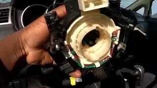 Clock spring or Steering Wheel Removal #diycarrepair #mechanic #carrepair #youtube #howto