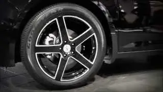 2013 Honda Odyssey Touring Elite in Black With Black Alloy Wheels