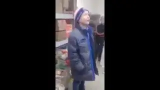 Пиздюк украл шоколадку