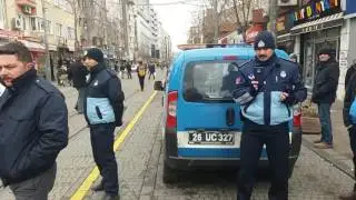 Eskişehir Büyükşehir Belediyesi Zabıtaları Bisiklet Sürmeyi  Yasaklamaya Devam Ediyor