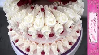Icing on the cake. Beautifully decorated icing! Wedding anniversary cake in old school style.