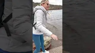 minha mão é tão gelada que achei a temperatura do Loch Ness de boa