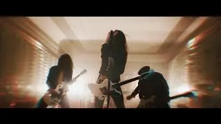 Bitch Queens - City Of Class (Official Clip)