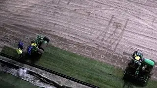 Укладка натурального газона на стадионе 