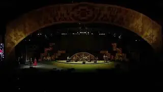 Cosquin. Matia Bianchi acompañando a Patricia Gómez.