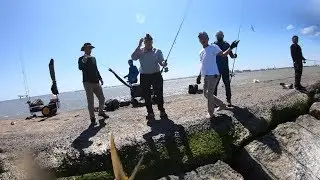 This is what happens when the jetties are hot! (S2 Ep103)