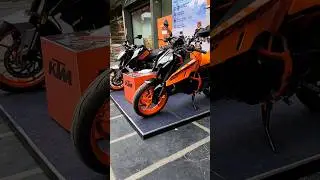 390 Duke Gen 3 and 200 Duke 😍 #trending #shorts #390 #ktm