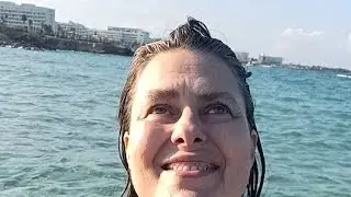Hi