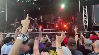 The Hu хамтлаг Флорида-д шуугиулж байна....