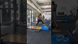 Stepup box lunges #legworkout #trackandfield #gym