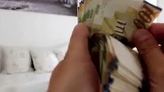 Шоу Две Бумаги - Угадайте сколько денег в этой пачке?