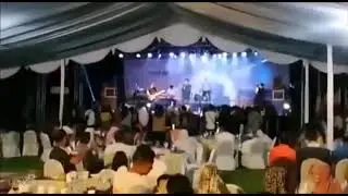 Tsunami in Indonesia 2018 12 22  band Seventeen live