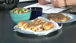 Заморская Кухня: Ципленок Табака и Салат Табуле