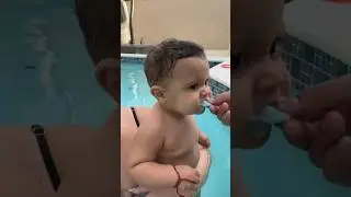 Baby tries cotton candy 😋