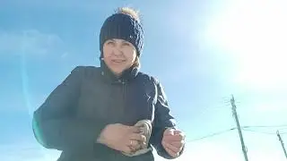 Снова на кухне. Маме пришли вещи с ВБ , примеряем))