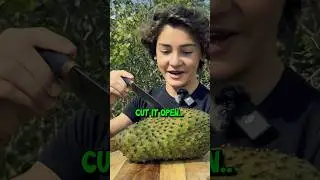 I Tried ALIEN Fruit.. Here’s How It Tastes..👽 #shorts