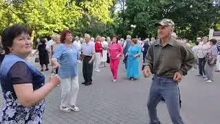 Танцуют все...........26.05.24 Гомель парк Луначарского 🥰