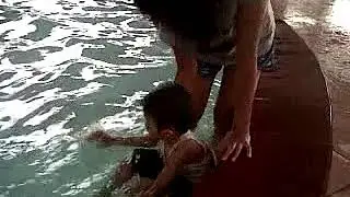 Berenang sama kakak