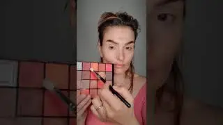 Spring colours make up