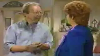 VHS Tape Glitch On Home Recording Of ALF (VHS Rip)