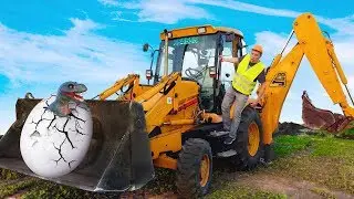 Video the tractor for kids. Dad on the Excavator called for help, Lev came and caught a dinosaur