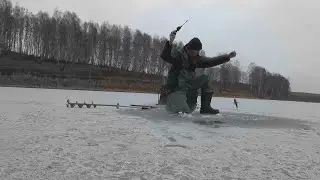 Учимся ловить Ротана! Первый лед - первый опыт!