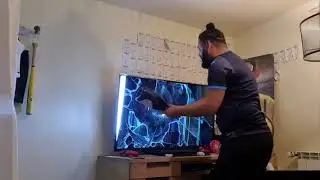 Mohamed Henni casse une TV avec une bouteille de champagne !