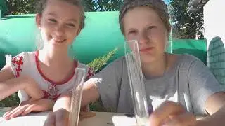 Видосик с Машей. Опыты  водой