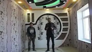 Ин коро харкас наметона каседа лозим аст ина точики худмон