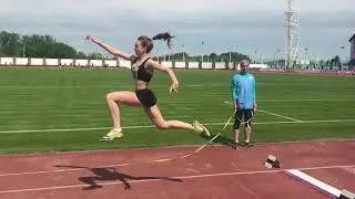 Попытка Анастасия Дрозд в секторе для тройного прыжка