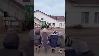 Как гирями жанглировал.
